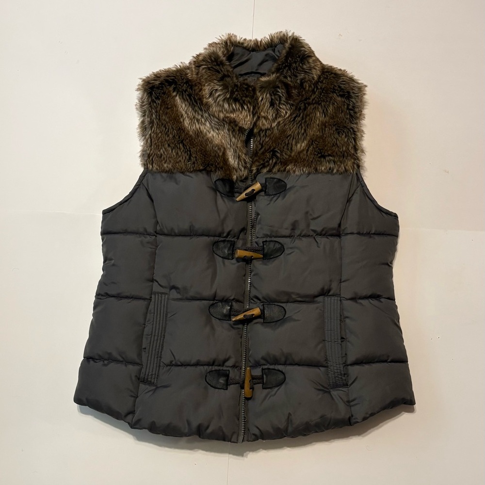 Ruff Hewn Women’s Puffer Faux Fur Toggle Lock Vest, Lg, Penny Lane